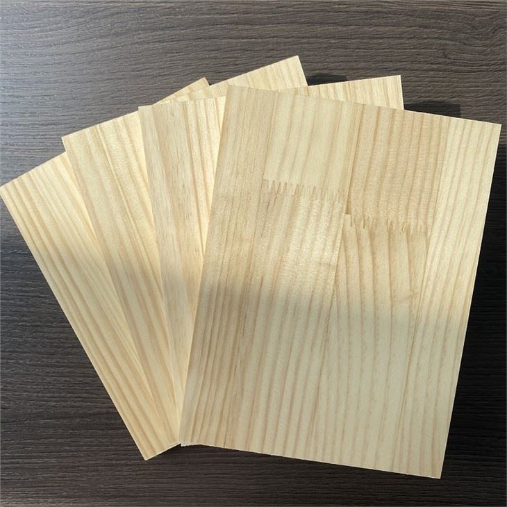 تخته چوب کاج